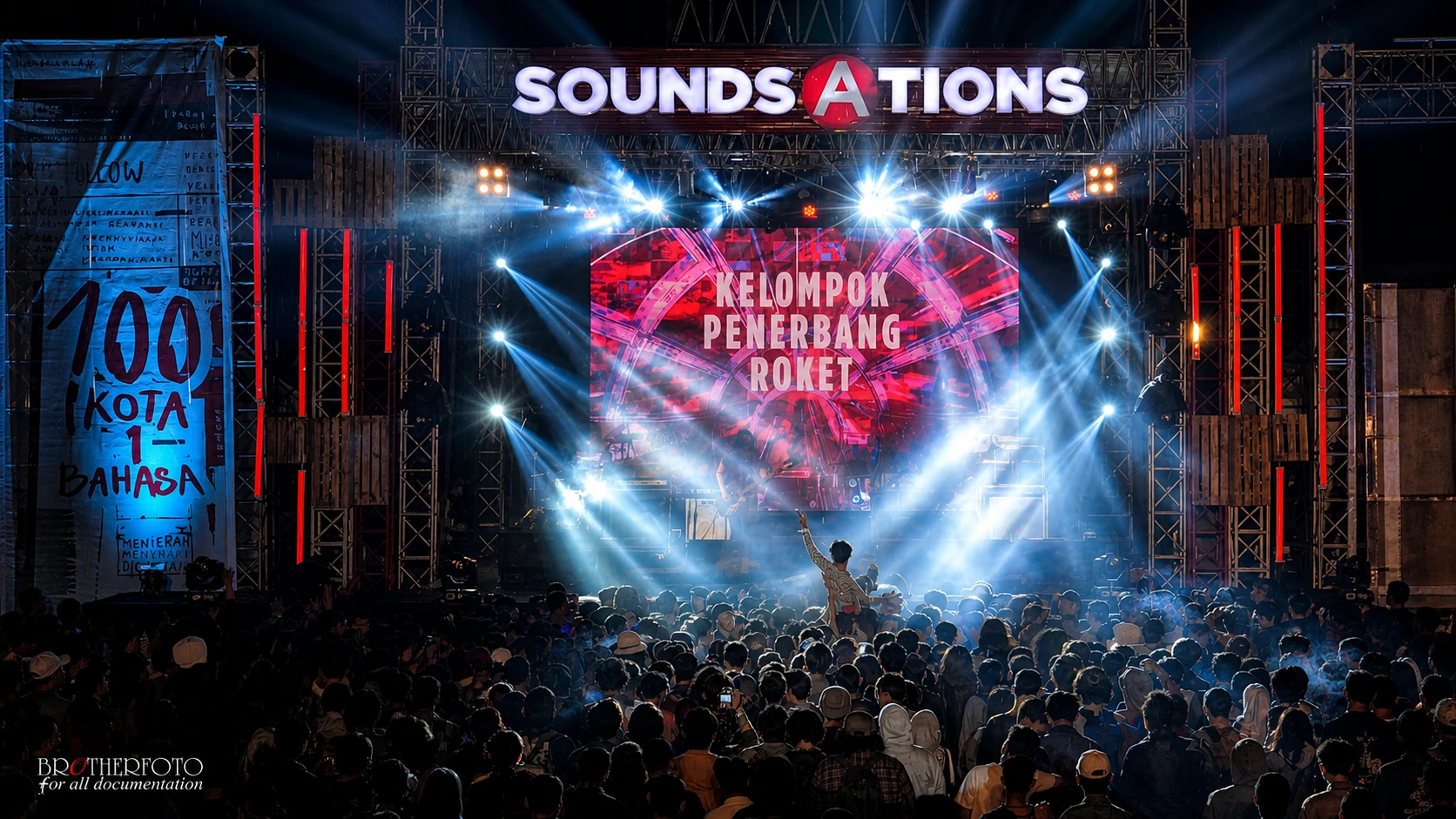 Vendor lighting dan stage production event terbaik di Indonesia dengan panggung profesional, lighting show spektakuler, dan instalasi cepat untuk konser dan acara besar.