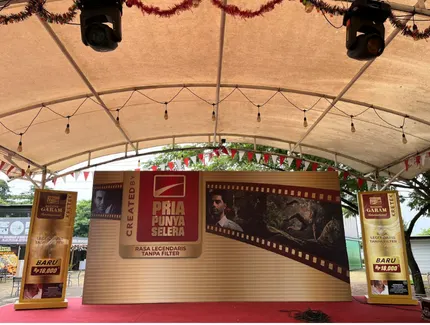 Jasa pembuatan dan sewa backdrop panggung event oleh PT Sakata Global Indonesia untuk corporate event, seminar, pameran, gathering, dan acara pemerintah di Jakarta dengan desain custom serta instalasi profesional.